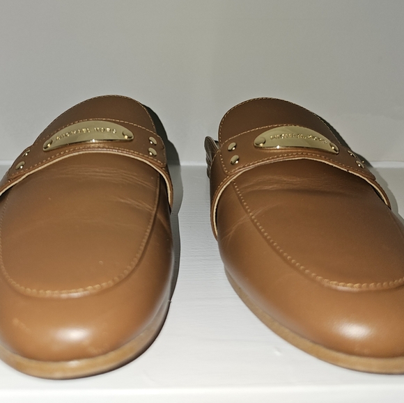 Michael Kors Plate Mule - Picture 5 of 6